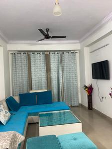 Bedroom Image of 1150 Sq.ft 2 BHK Apartment / Flat for rent in Ramprastha Pearl Court, Vaishali Ghaziabad for Rs. 37000