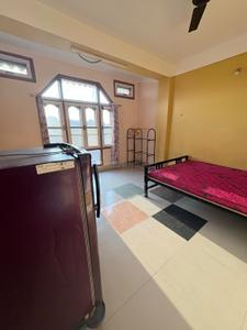 Bedroom Image of 2000 Sq.ft 2 BHK Builder Floor for rent in Kahilipara Guwahati for Rs. 16000
