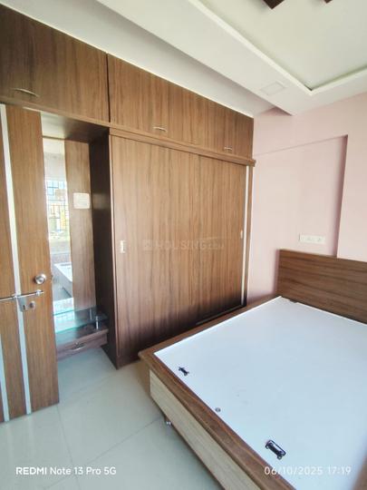 Squarefeet Grand Square Main Image 1