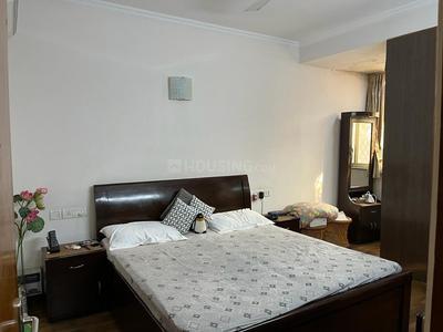 Bedroom Image of 1300 Sq.ft 3 BHK Builder Floor for sale in Palm Floors Sushant Lok 1, Sushant Lok Phase 1 Gurgaon for Rs. 21500000