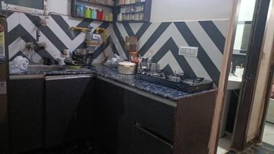 Kitchen Image of 650 Sq.ft 1 BHK Apartment / Flat for rent in Aashi Modern Apartment 2, Sector 73, Noida, Sector 73 Noida for Rs. 17000