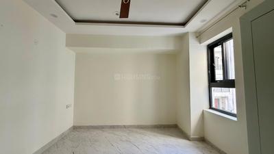 Bedroom Image of 1850 Sq.ft 3.5 BHK Apartment / Flat for sale in Peer Muchalla Zirakpur for Rs. 14800000