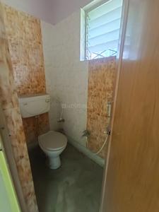 Bathroom Image of 900 Sq.ft 2 BHK Apartment / Flat for sale in Behala Kolkata for Rs. 3500000