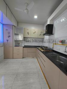 Kitchen Image of 1600 Sq.ft 3 BHK Apartment / Flat for rent in Samnani Ishawar Prestige, Anandvalli Nashik for Rs. 40000
