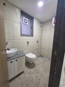 Bathroom Image of 1900 Sq.ft 3 BHK Apartment / Flat for rent in Sunpharma Road Vadodara for Rs. 32000