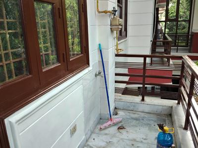 Balcony Image of 1450 Sq.ft 3 BHK Builder Floor for rent in Vasant Kunj New Delhi for Rs. 50000