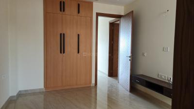 Bedroom Image of 1800 Sq.ft 3 BHK Builder Floor for rent in Chittaranjan Park New Delhi for Rs. 100000
