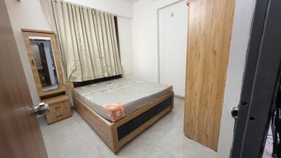 Bedroom Image of 1250 Sq.ft 2 BHK Apartment / Flat for rent in Radhe Greens, New Maninagar Ahmedabad for Rs. 30000