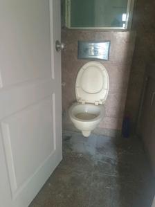 Common Bathroom Image of 1408 Sq.ft 2 BHK Apartment / Flat for sale in Raheja Vedaanta, Sector 108 Gurgaon for Rs. 13500000