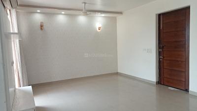 Living Room Image of 1150 Sq.ft 3 BHK Apartment / Flat for rent in Emaar Emerald Estate, Sector 65 Gurgaon for Rs. 53500