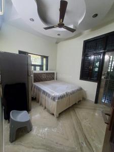 Bedroom Image of 2000 Sq.ft 5 BHK Builder Floor for sale in Mukherjee Nagar New Delhi for Rs. 33000000