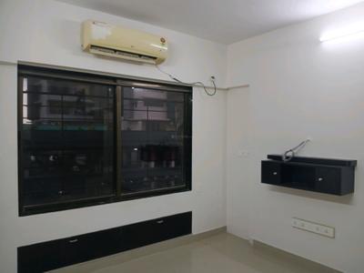 Bedroom Image of 950 Sq.ft 3 BHK Apartment / Flat for rent in Dosti Flamingos, Sewri Mumbai for Rs. 145000