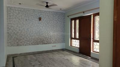 Bedroom Image of 1600 Sq.ft 2.5 BHK Builder Floor for rent in Sector 31 Noida for Rs. 35500