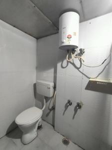 Bathroom Image of 450 Sq.ft 1 BHK Apartment / Flat for rent in Indira Nagar Bengaluru for Rs. 22000