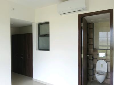 Bedroom Image of 900 Sq.ft 2 BHK Apartment / Flat for rent in Lodha Splendora, Kasarvadavali Thane for Rs. 28099