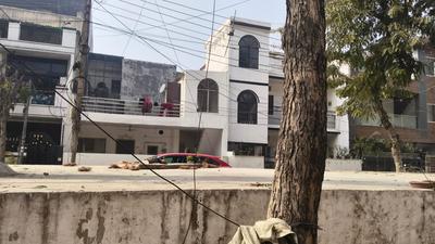 Image of 100 Sq.ft Residential Plot / Land for sale in Sector 41, Noida for Rs. 32500000