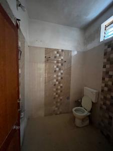 Bathroom Image of 900 Sq.ft 1 BHK Apartment / Flat for rent in Baba Nagar Colony Bhandara for Rs. 6000