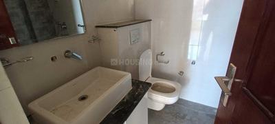 Bathroom Image of 1050 Sq.ft 2 BHK Apartment / Flat for sale in Gillco Parkhills, Sector 118 Mohali for Rs. 9900000