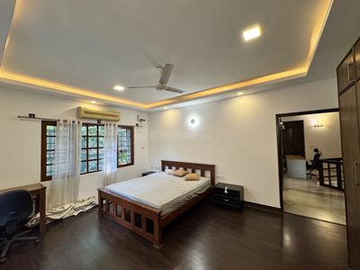 Bedroom Image of 2500 Sq.ft 3 BHK Apartment / Flat for rent in Halasuru Bengaluru for Rs. 200000