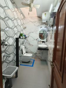 Bathroom Image of 4000 Sq.ft 3 BHK Independent House for sale in Shastri Nagar Jaipur for Rs. 36000000