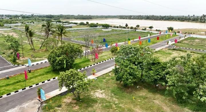 Padappai Main Image 1