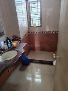 Bathroom Image of 2200 Sq.ft 4 BHK Apartment / Flat for sale in Gariahat Kolkata for Rs. 24000000