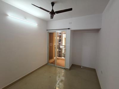 Bedroom Image of 680 Sq.ft 2 BHK Apartment / Flat for rent in DB Ozone, Dahisar East Mumbai for Rs. 27000