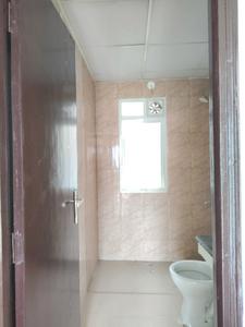 Common Bathroom Image of 1114 Sq.ft 2.5 BHK Apartment / Flat for sale in Nimbus Iitl Nimbus The Express Park View Tower I J and K, Chi V Greater Noida for Rs. 8700000