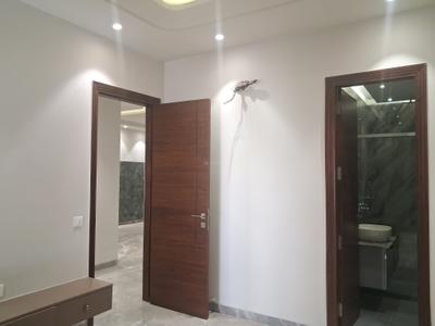 Bedroom Image of 1800 Sq.ft 3 BHK Builder Floor for sale in Paschim Vihar New Delhi for Rs. 36000000