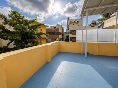 Balcony Image of 450 Sq.ft 1 BHK Independent House for rent in Sanjaynagar Bengaluru for Rs. 45000