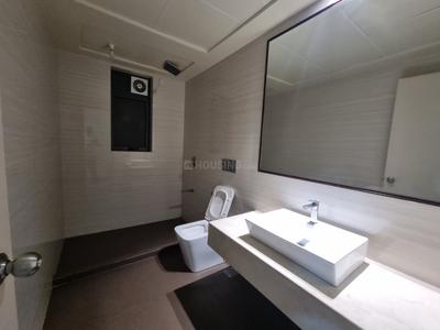 Bathroom Image of 4056 Sq.ft 4 BHK Apartment / Flat for sale in Ambuja Utalika Luxury, Mukundapur Kolkata for Rs. 62500000