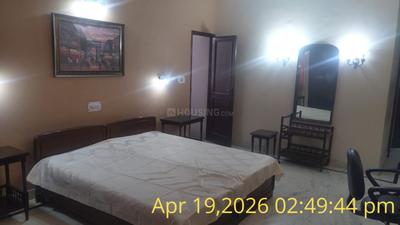 Bedroom Image of 2100 Sq.ft 3 BHK Independent House for rent in Sector 19 Noida for Rs. 48000