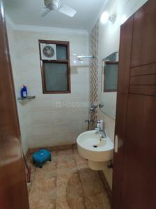 Bathroom Image of 600 Sq.ft 1 BHK Builder Floor for rent in Malviya Nagar New Delhi for Rs. 26000