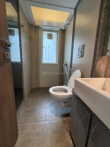 Image of 1200 Sq.ft 2 BHK Apartment / Flat for rent in Elegant Navratnamala CHS, Santacruz East, Mumbai for Rs. 100000