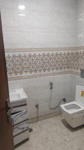 Image of 1450 Sq.ft 3 BHK Apartment / Flat for rent in Indirapuram, Ghaziabad for Rs. 32000
