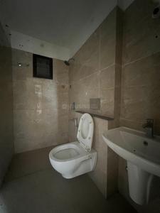 Bathroom Image of 865 Sq.ft 2 BHK Apartment / Flat for rent in Man Developments Royal Premium, Vijay Nagar Indore for Rs. 22000