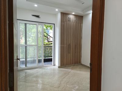 Bedroom Image of 1600 Sq.ft 3 BHK Builder Floor for rent in Chittaranjan Park New Delhi for Rs. 85000