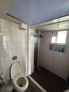 Bathroom Image of 1350 Sq.ft 3 BHK Apartment / Flat for sale in Santacruz West Mumbai for Rs. 63000000