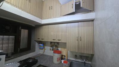 Kitchen Image of 650 Sq.ft 2 BHK Apartment / Flat for rent in Pitampura New Delhi for Rs. 32000