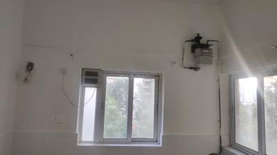Kitchen Image of 571 Sq.ft 1 BHK Apartment / Flat for rent in Amanora Park Town, Hadapsar Pune for Rs. 29000