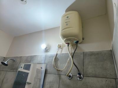 Bathroom Image of 1650 Sq.ft 3 BHK Apartment / Flat for rent in Bliss Orra, Gazipur Zirakpur for Rs. 28000