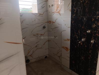 Bathroom Image of 850 Sq.ft 2 BHK Apartment / Flat for sale in Metro Apartment, Tangra Kolkata for Rs. 5600000