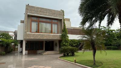 Image of 2900 Sq.ft 6 BHK Apartment / Flat for rent in Iscon Ambli Road, Ahmedabad for Rs. 400000