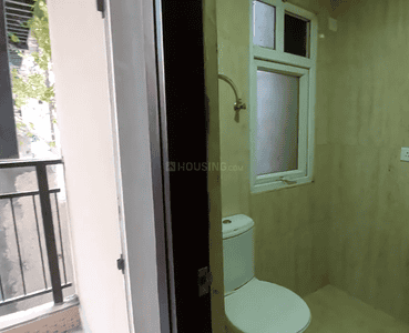 Bathroom Image of 1230 Sq.ft 3 BHK Apartment / Flat for sale in Strategic Royal Court, Noida Extension Greater Noida for Rs. 9500000