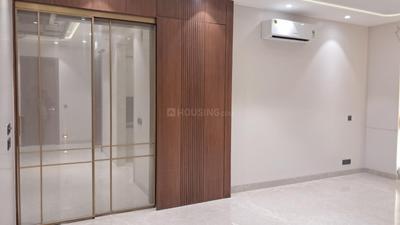 Bedroom Image of 2700 Sq.ft 4 BHK Builder Floor for sale in Kalkaji New Delhi for Rs. 75000000