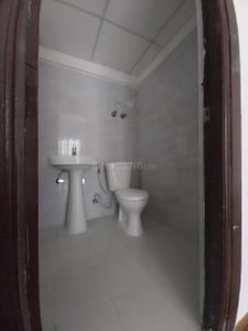 Bathroom Image of 1100 Sq.ft 2.5 BHK Apartment / Flat for sale in Amrapali Verona Heights, Noida Extension Greater Noida for Rs. 9000000