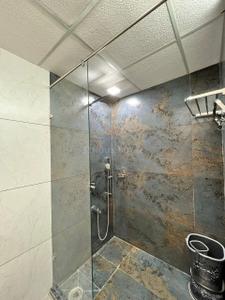Bathroom Image of 2600 Sq.ft 4 BHK Apartment / Flat for rent in Tilak Nagar Jaipur for Rs. 100000