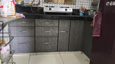 Kitchen Image of 900 Sq.ft 2 BHK Apartment / Flat for rent in Dhyan Residency, Harni Vadodara for Rs. 18000