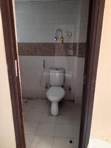 Image of 890 Sq.ft 2 BHK Apartment / Flat for rent in Phase 2, Noida for Rs. 17000
