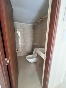 Bathroom Image of 600 Sq.ft 1 BHK Apartment / Flat for sale in Sunteck World, Naigaon East Naigaon for Rs. 3150000